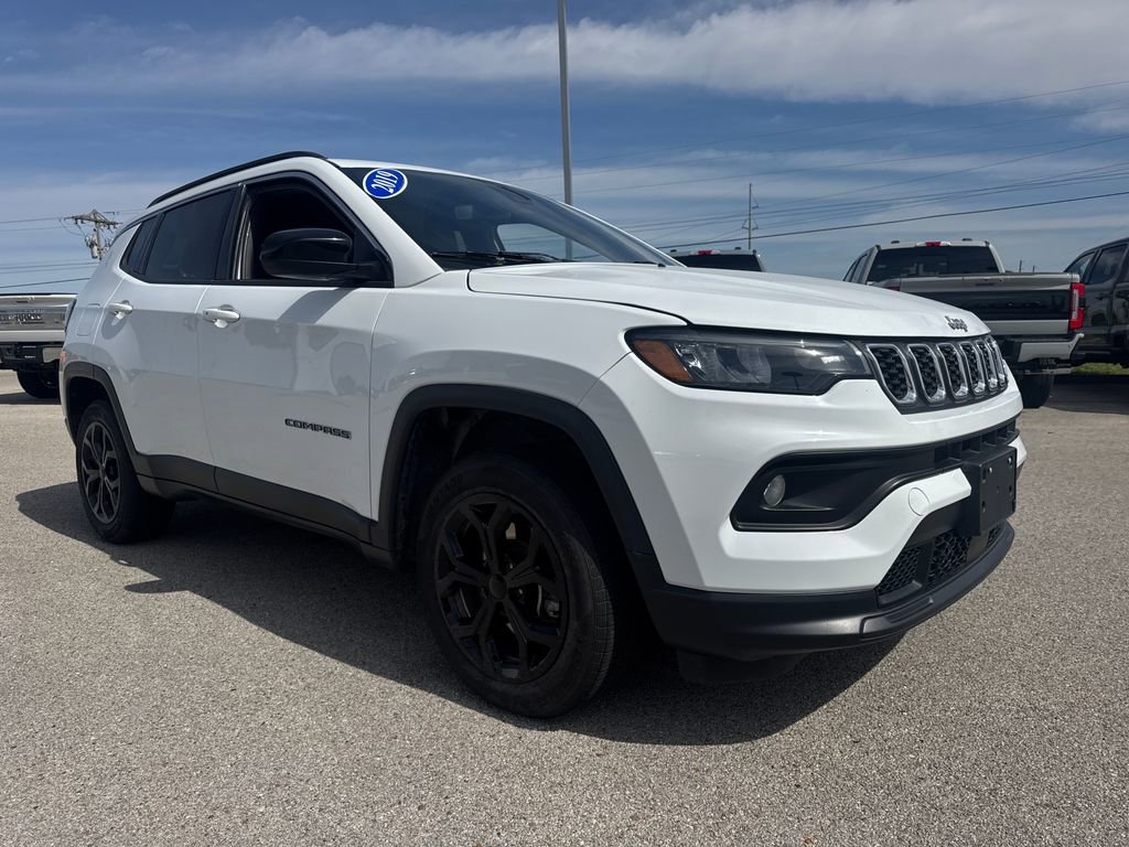 Used 2024 Jeep Compass Latitude AWD/4WD image 13