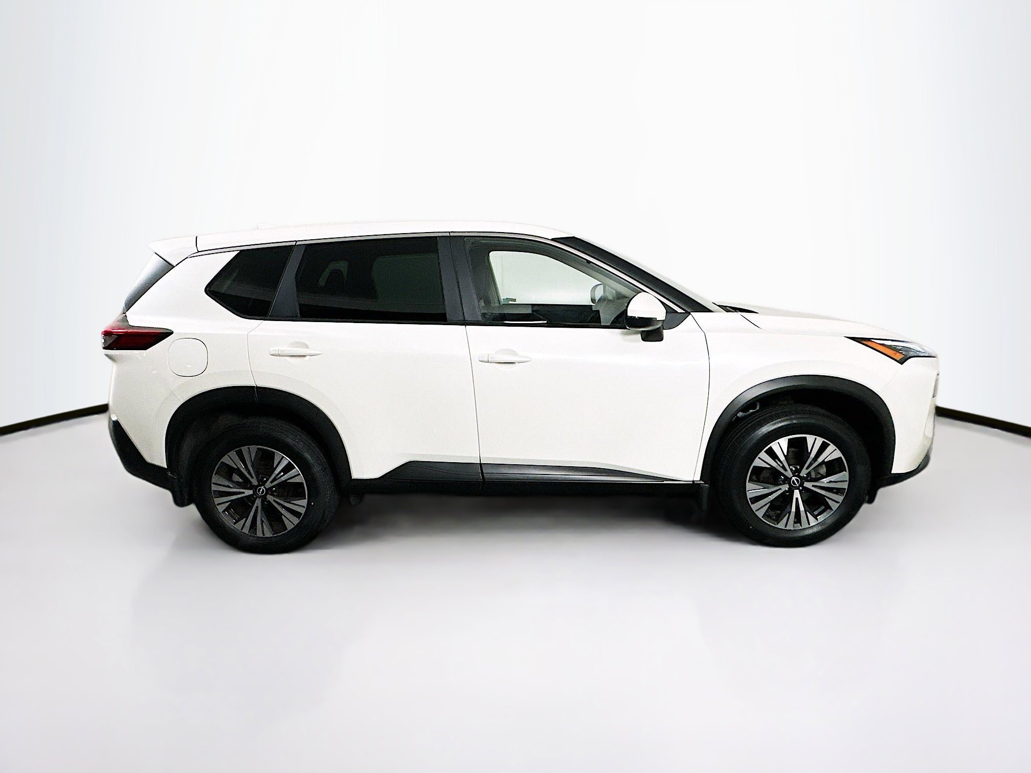 Used 2023 Nissan Rogue SV image 10