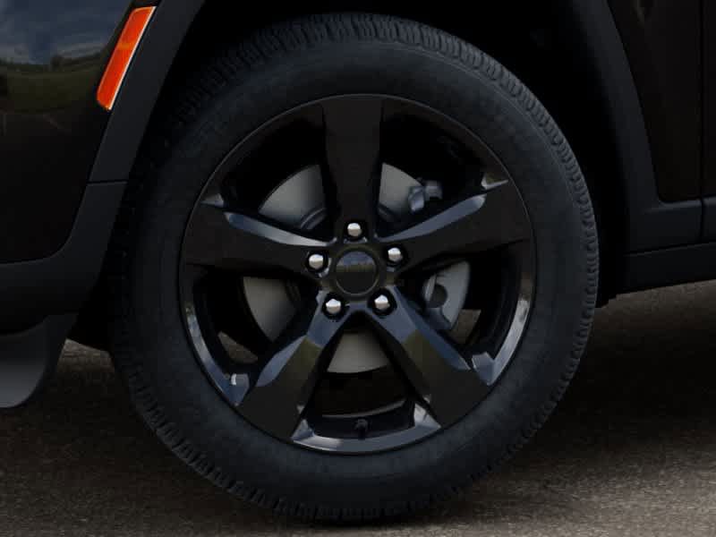 New 2026 Jeep Grand Cherokee Limited w/ Limited Altitude Package AWD/4WD image 8