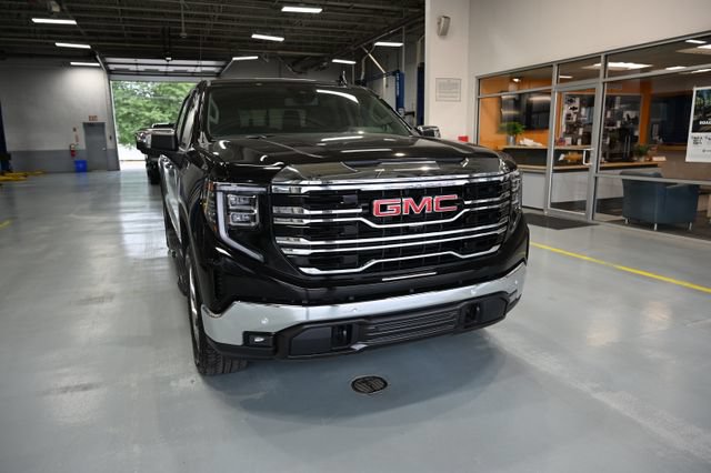 New 2026 GMC Sierra 1500 SLT w/ SLT Premium Plus Package AWD/4WD image 3