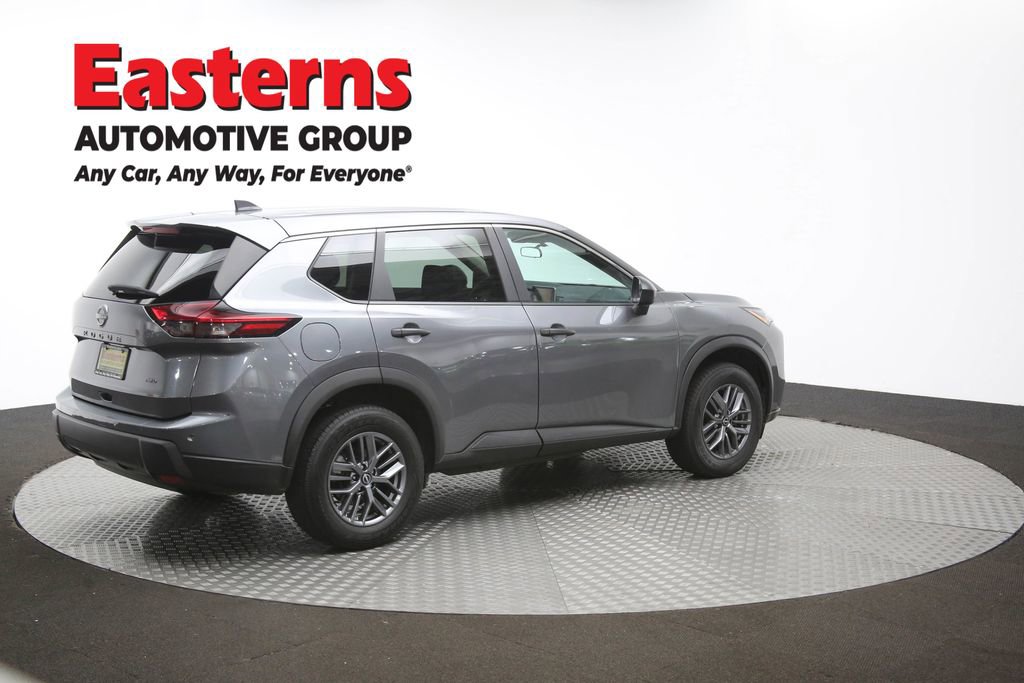 Used 2024 Nissan Rogue S image 43