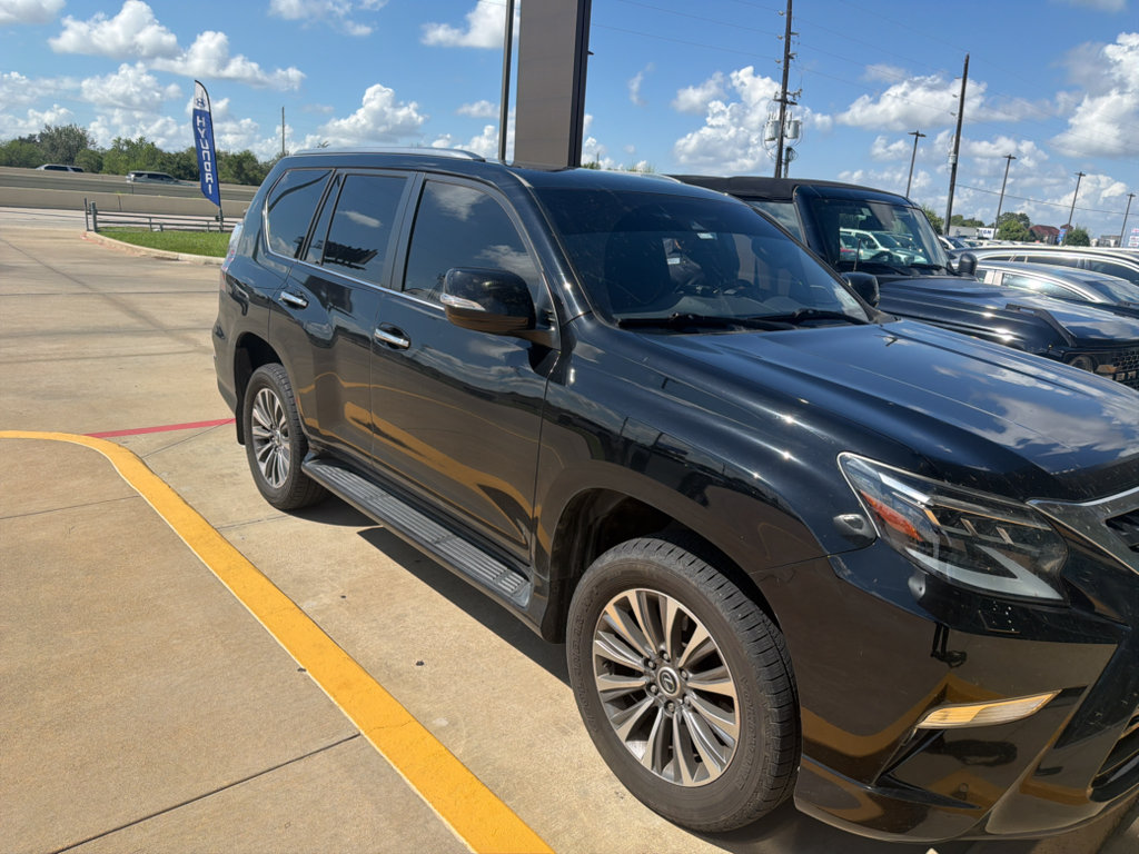 Used 2020 Lexus GX 460 Luxury w/ Accessory Package AWD/4WD image 7