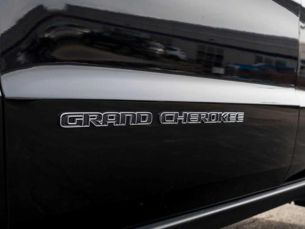 Used 2021 Jeep Grand Cherokee Limited image 15