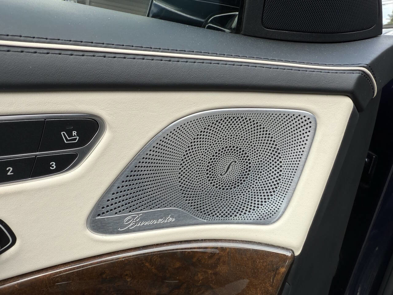 Used 2015 Mercedes-Benz S 550 4MATIC Sedan image 24