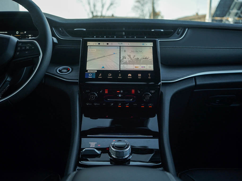 New 2025 Jeep Grand Cherokee Limited image 16