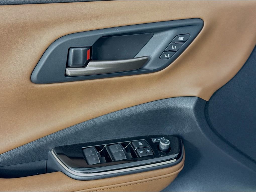 New 2026 Toyota Crown Signia image 22