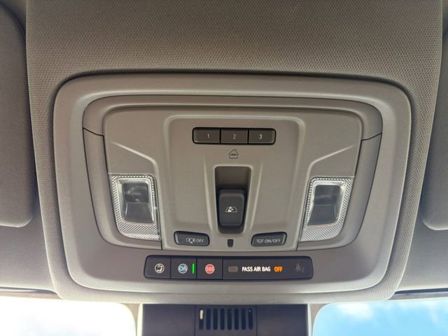 Used 2022 GMC Sierra 1500 SLT w/ SLT Convenience Package image 12