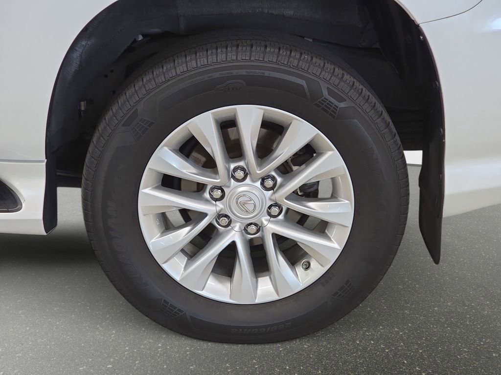 Used 2021 Lexus GX 460 Premium w/ Premium Package image 31