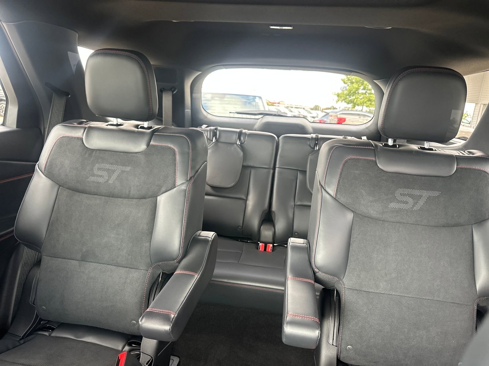 New 2026 Ford Explorer ST w/ Sun And Sound Package image 31