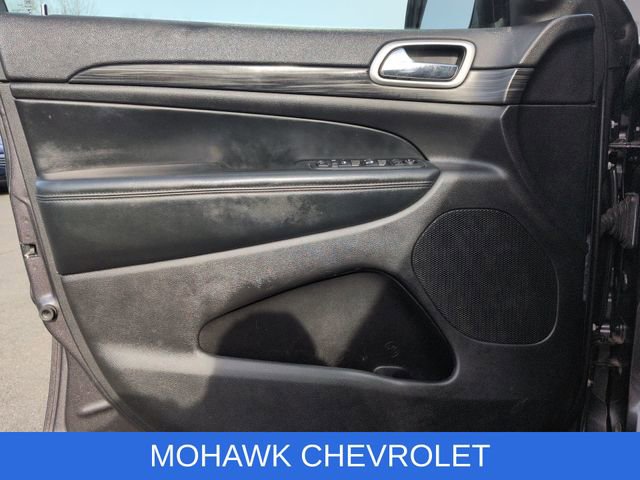 Used 2021 Jeep Grand Cherokee Laredo AWD/4WD image 23
