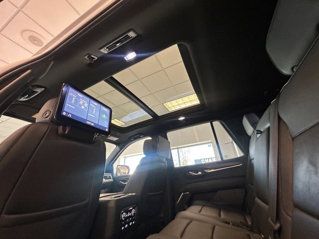 Used 2021 GMC Yukon Denali w/ Denali Premium Package AWD/4WD image 25