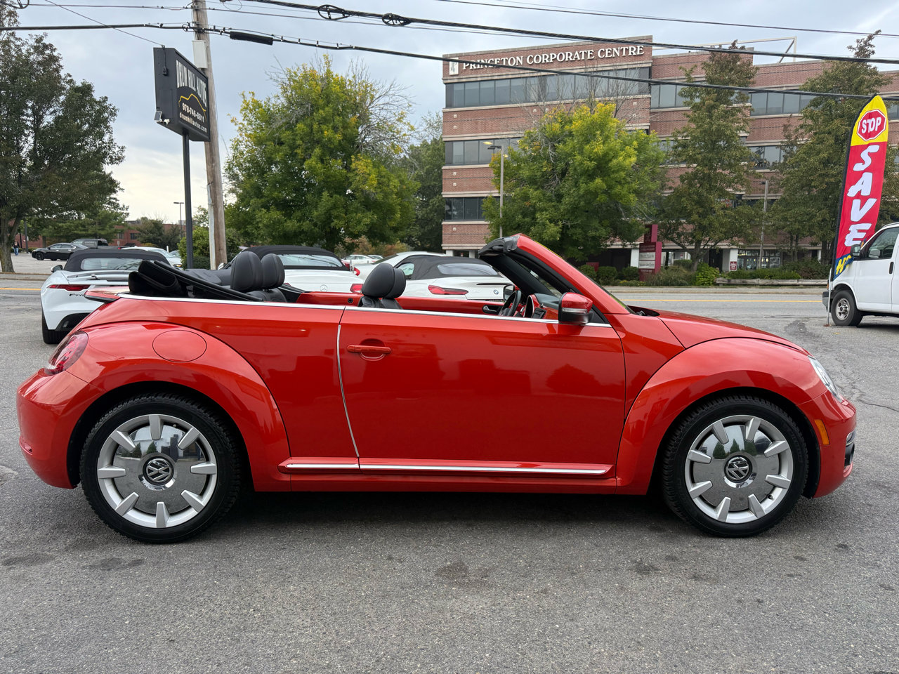 Used 2018 Volkswagen Beetle 2.0T SE image 27