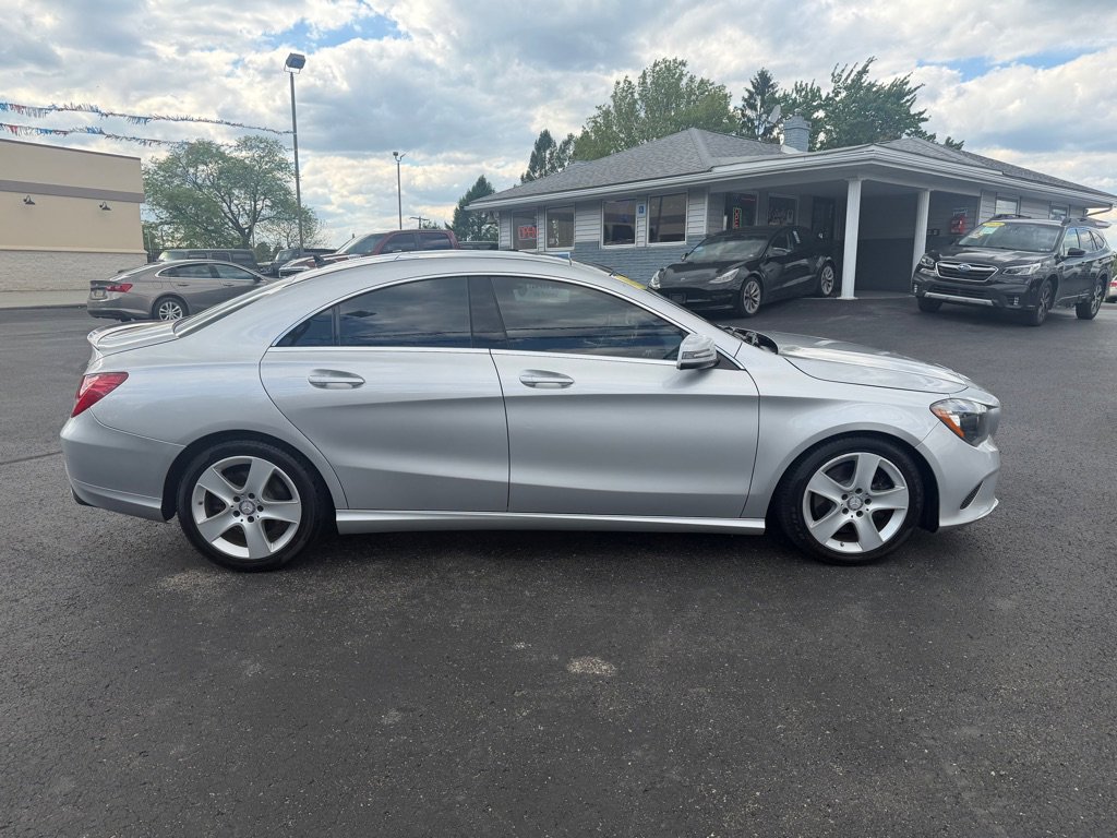 Used 2017 Mercedes-Benz CLA 250 4MATIC image 4