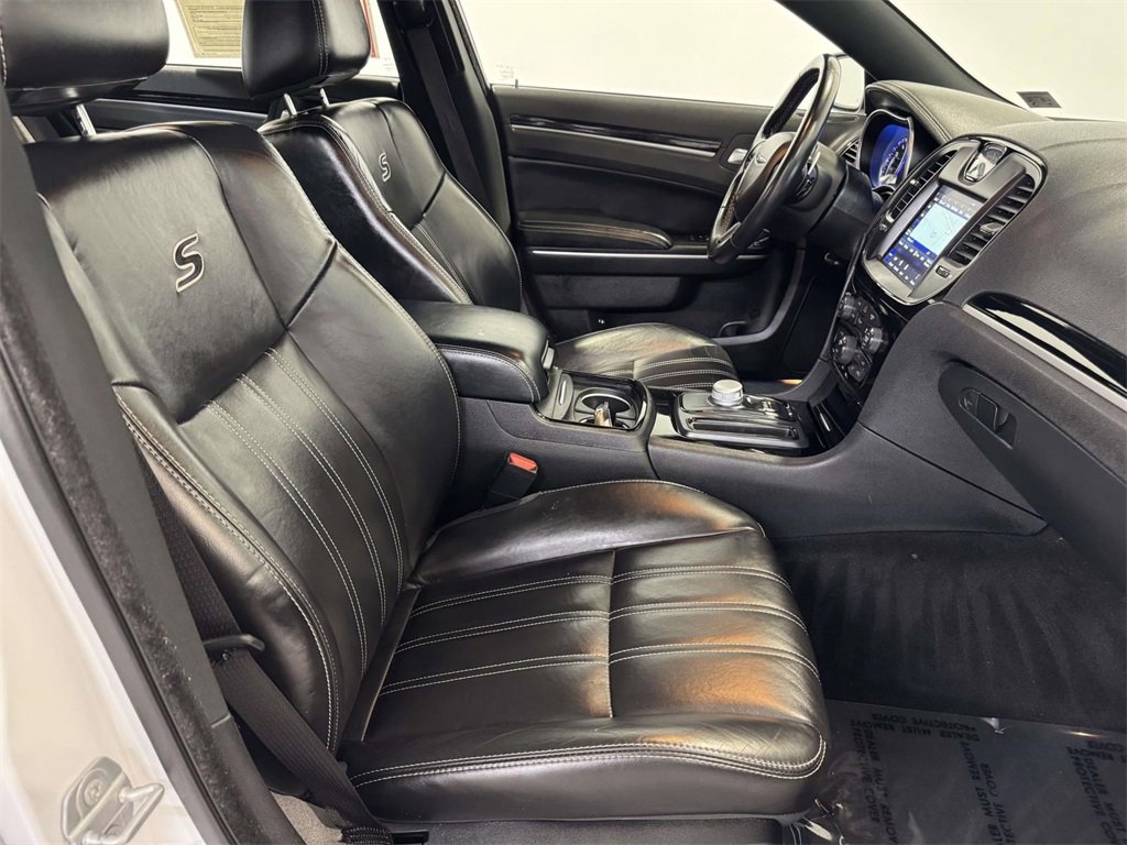 Used 2022 Chrysler 300 S image 12