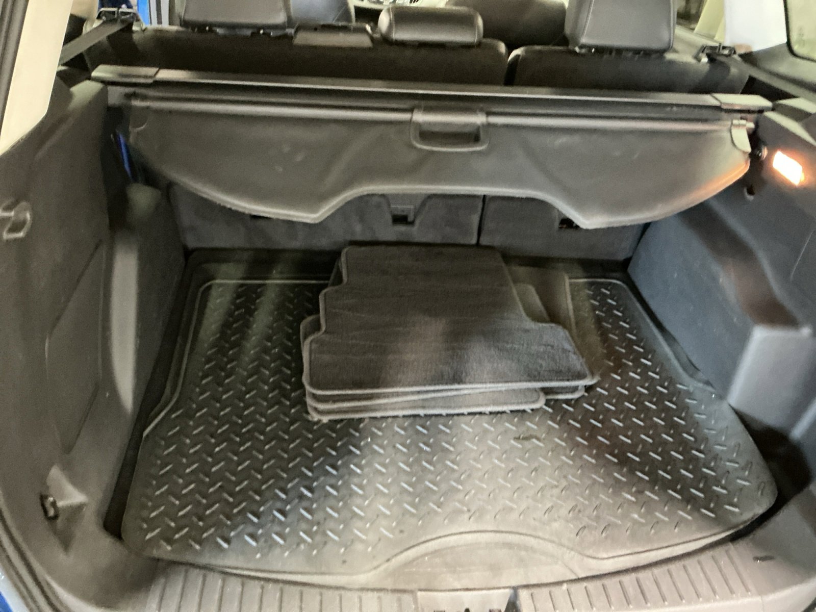 Used 2017 Ford Escape Titanium image 16