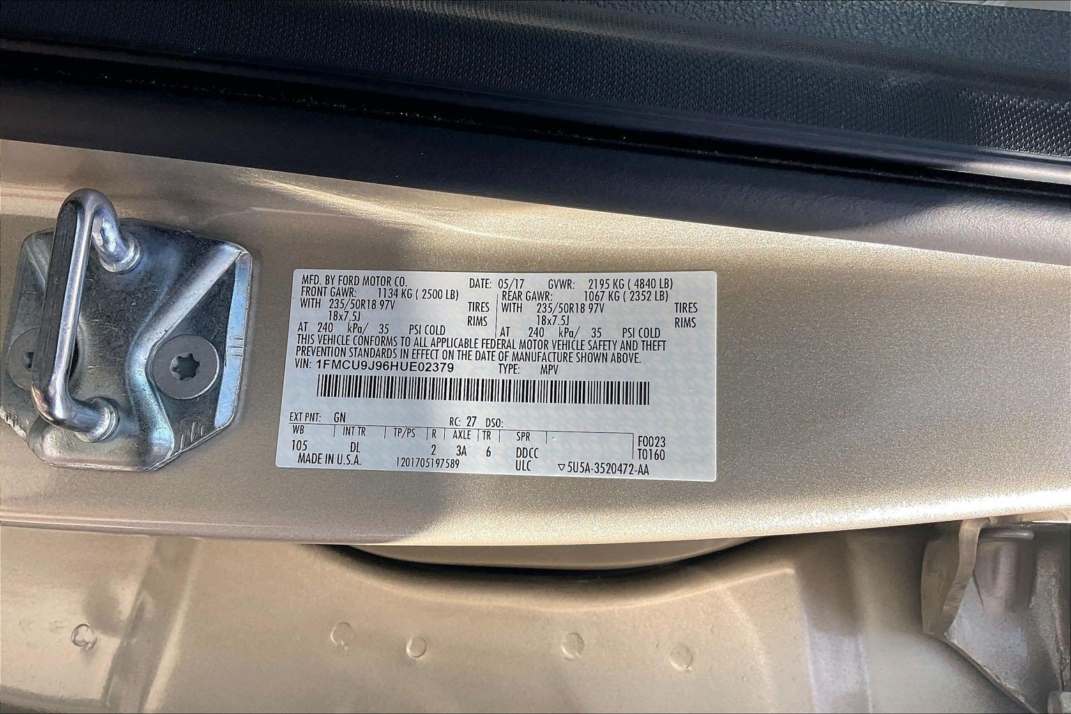 Certified 2017 Ford Escape Titanium AWD/4WD image 32