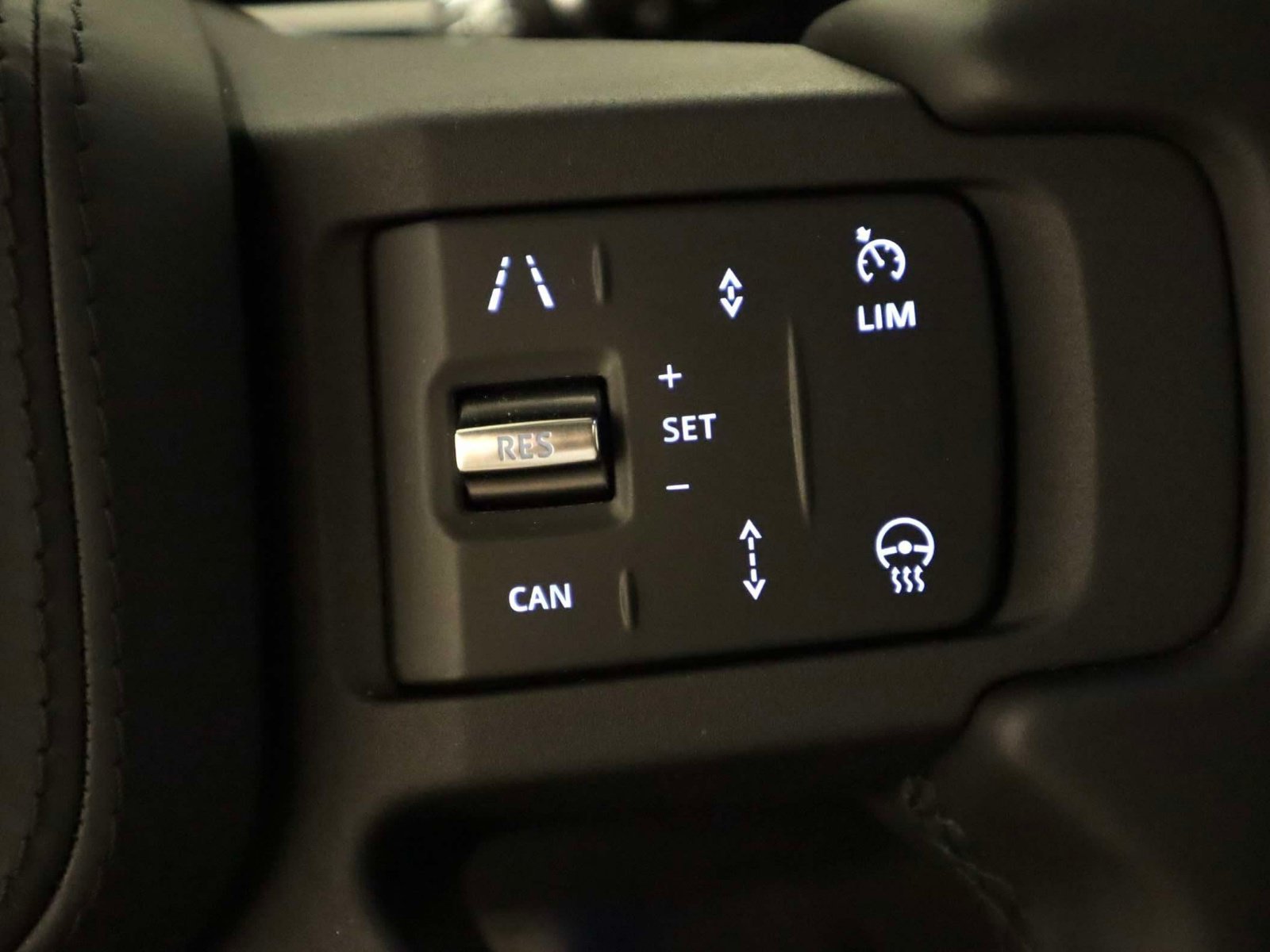 Used 2025 Land Rover Defender 130 X AWD/4WD image 29