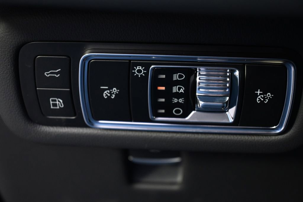 New 2026 Lincoln Nautilus Premier w/ Equipment Group 102A image 24