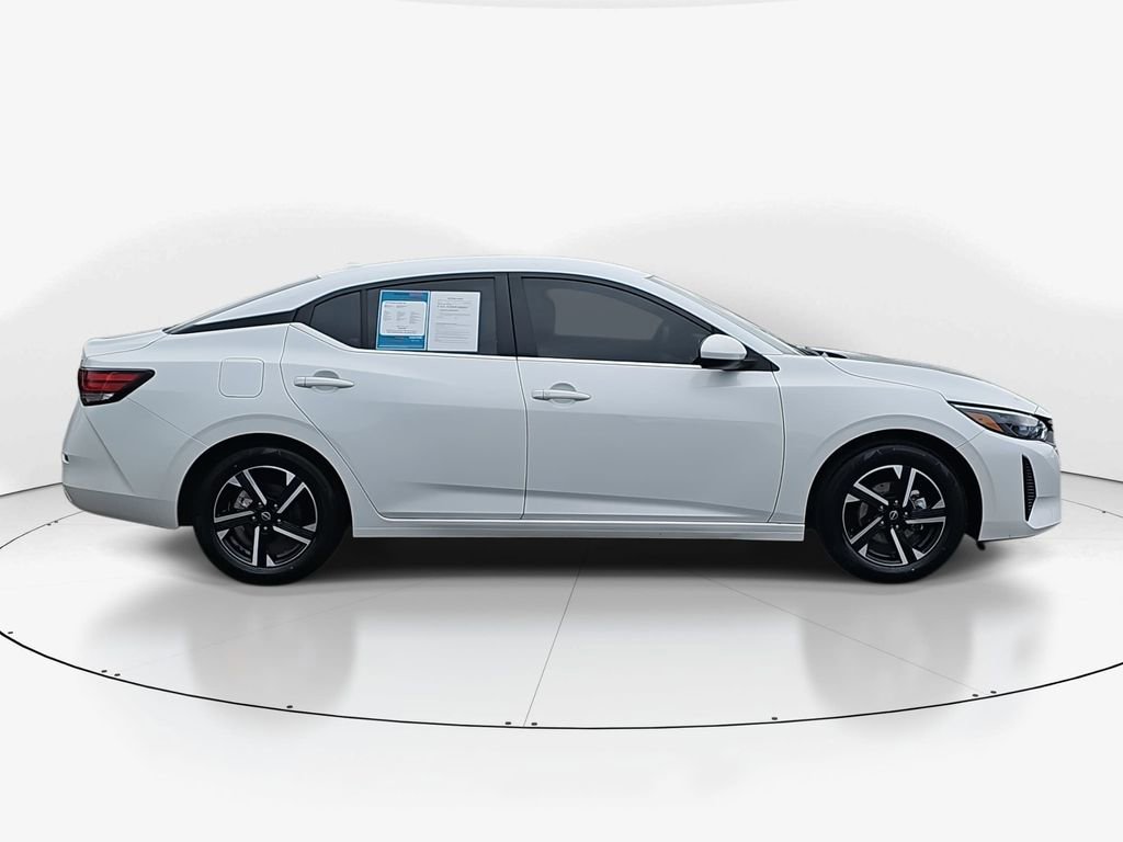 Used 2024 Nissan Sentra SV image 4