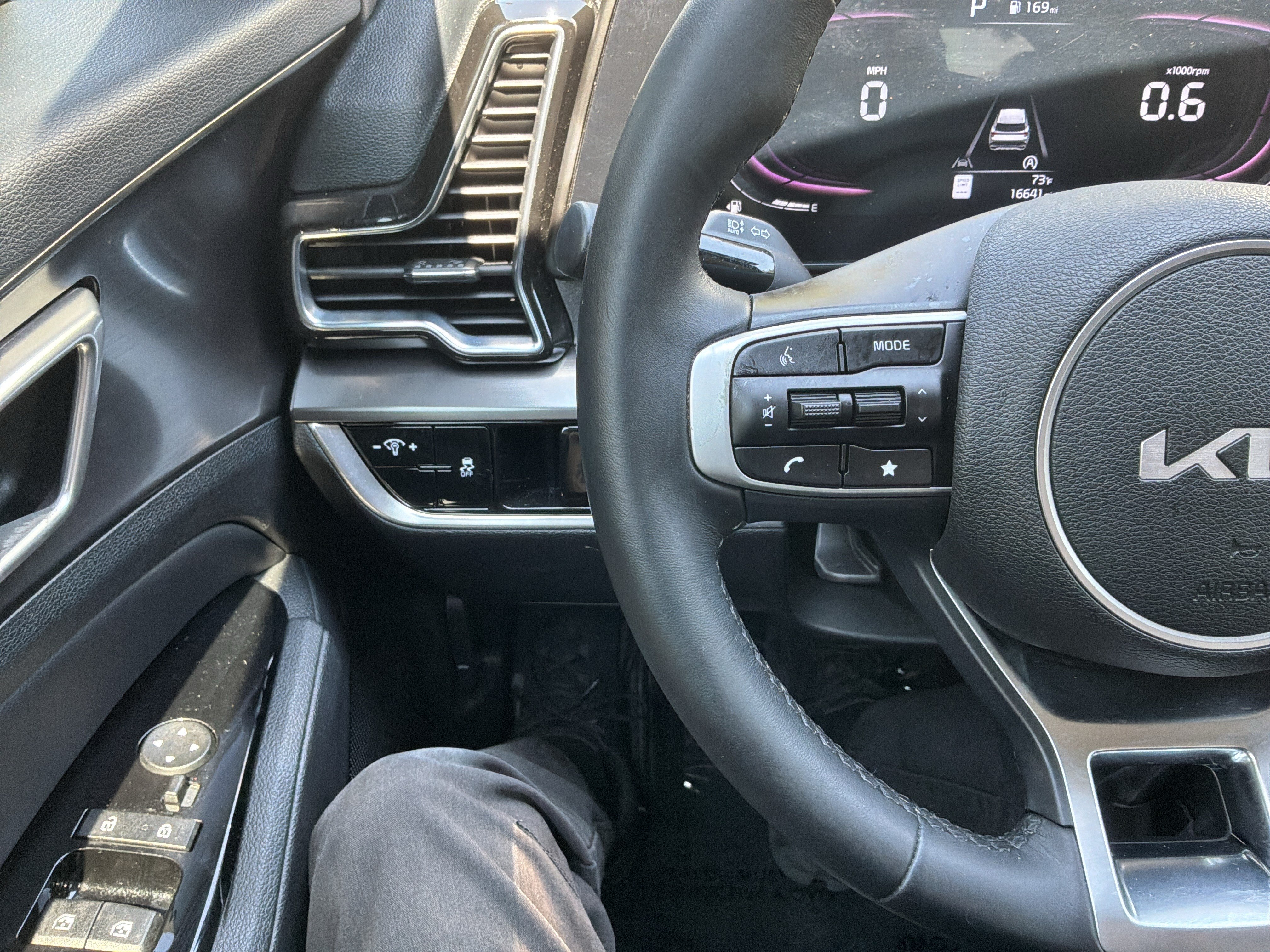 Used 2024 Kia Sportage EX FWD image 19
