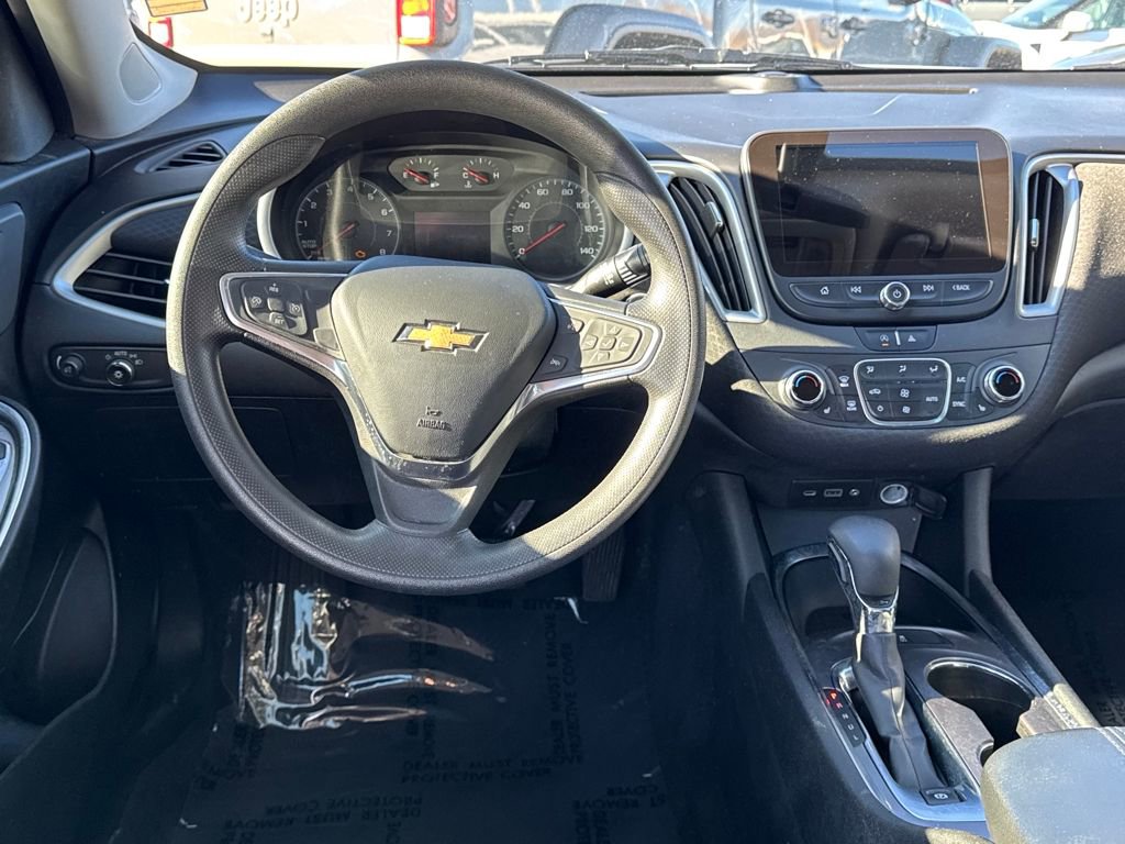 Used 2022 Chevrolet Malibu LT image 33