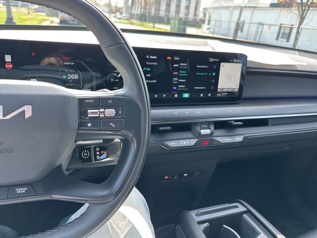 Certified 2026 Kia EV9 Land w/ Nightfall Edition Package image 41