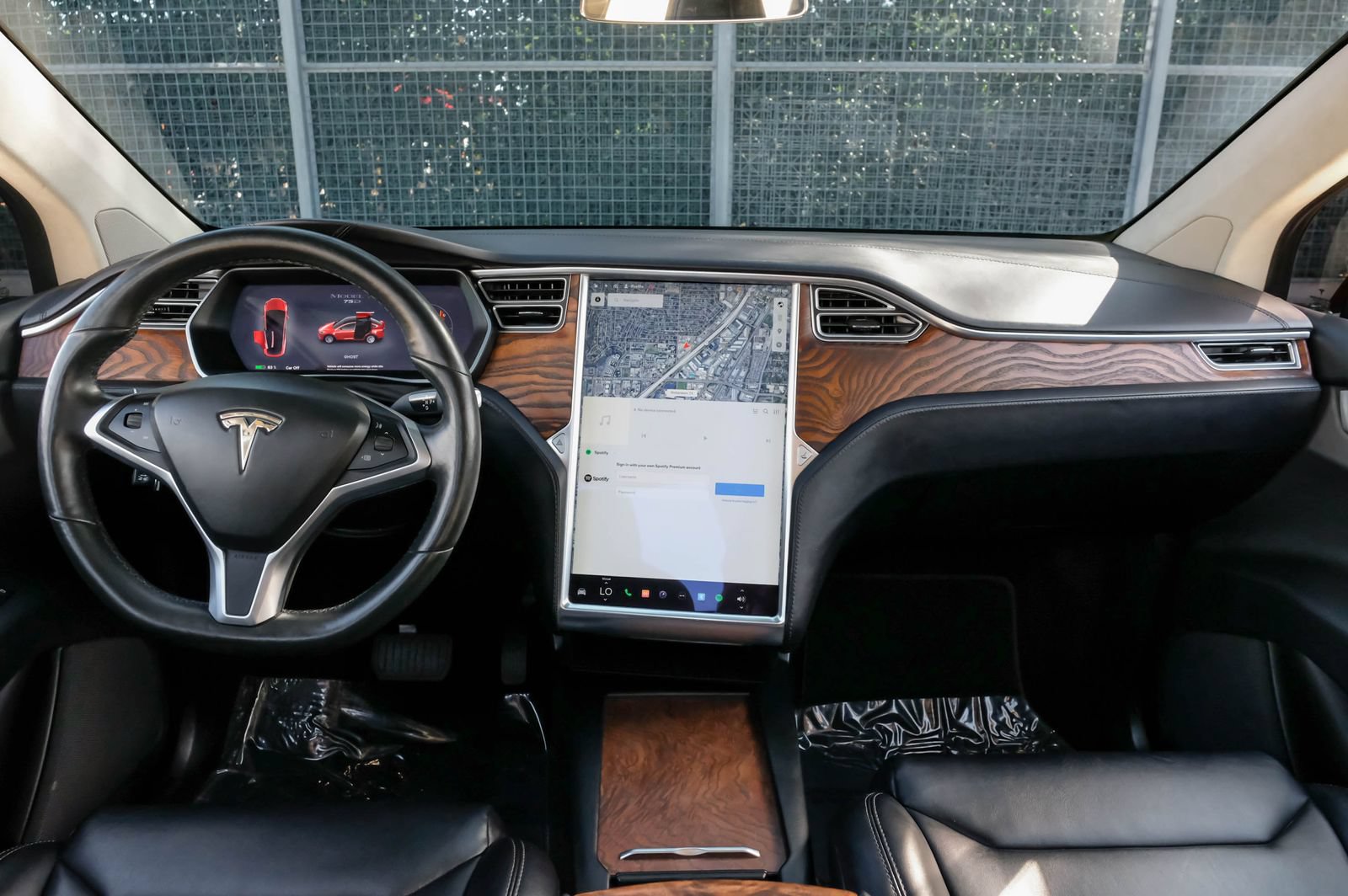 Used 2017 Tesla Model X 75D AWD/4WD image 11