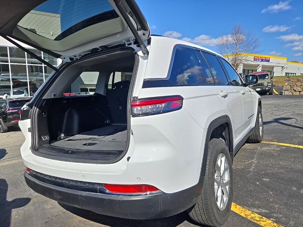 Certified 2023 Jeep Grand Cherokee Limited AWD/4WD image 11