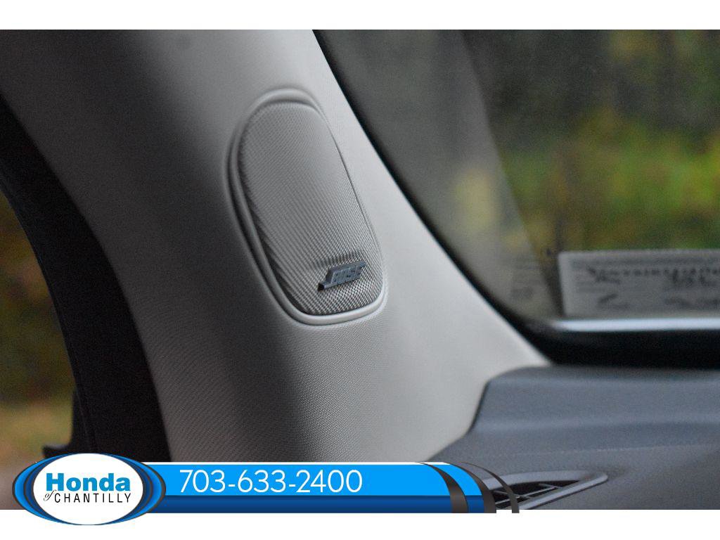 New 2025 Honda Pilot Touring image 32