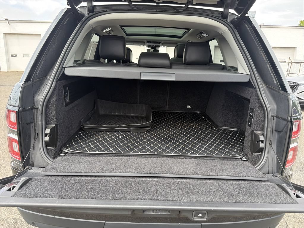 Used 2019 Land Rover Range Rover Supercharged AWD/4WD image 30