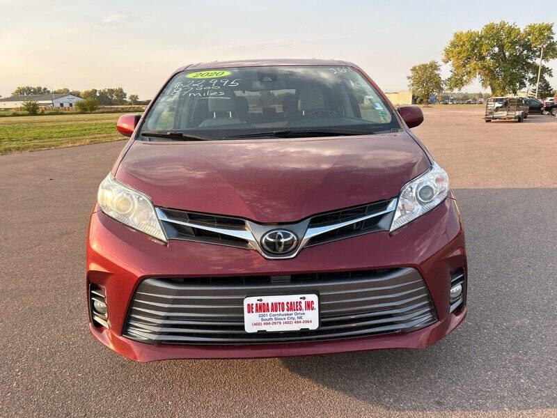 Used 2020 Toyota Sienna XLE 7 Passenger AWD 4dr Mini V image 8