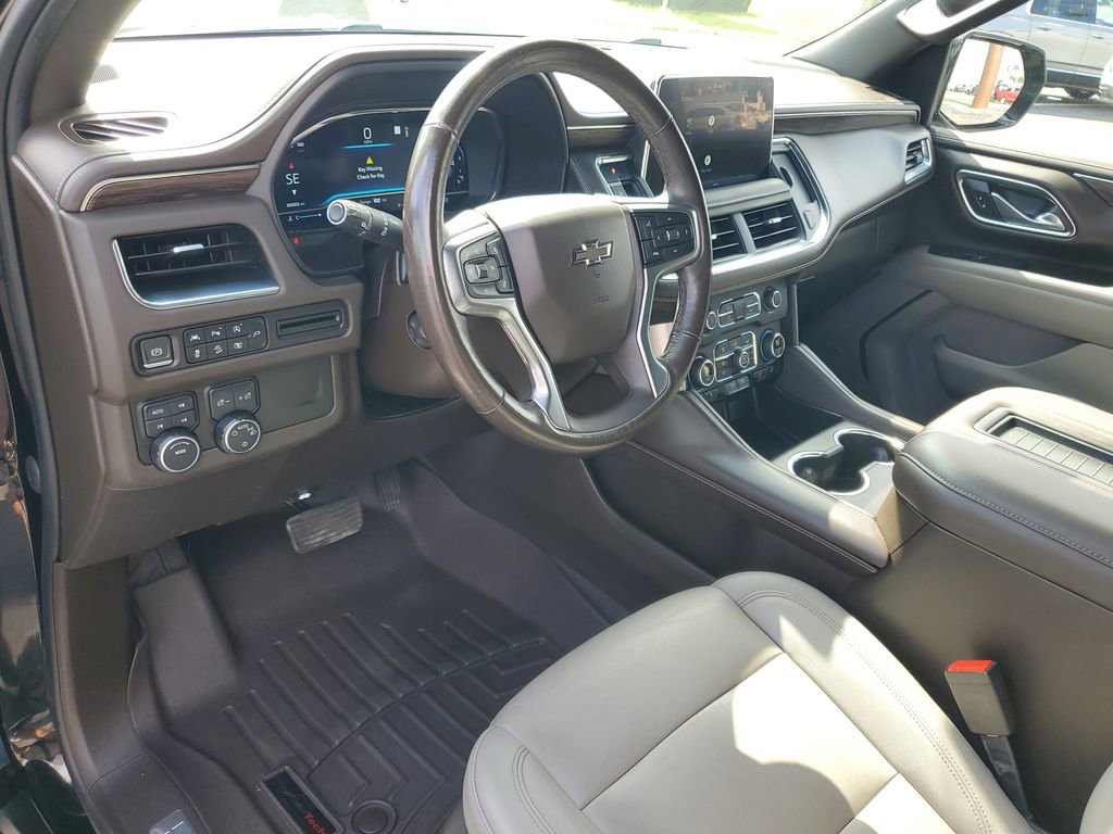 Used 2022 Chevrolet Tahoe Z71 w/ Luxury Package image 6