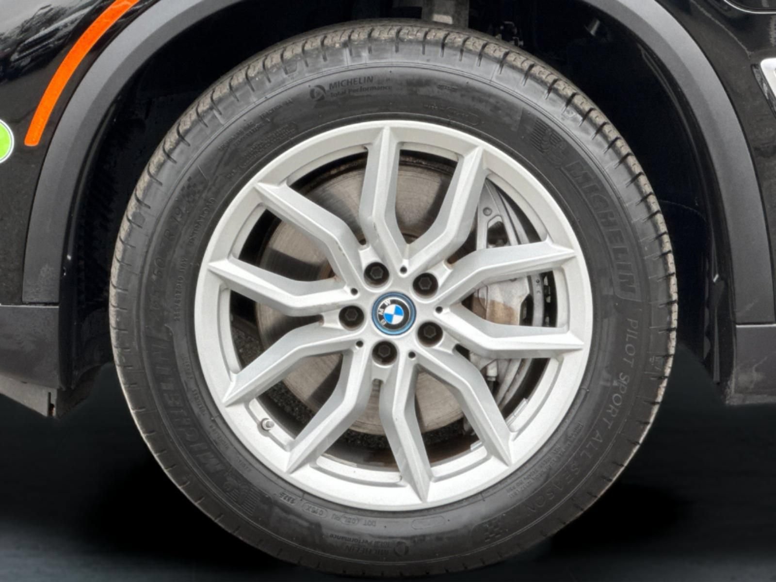 Used 2023 BMW X5 xDrive45e w/ Parking Assistance Package AWD/4WD image 26