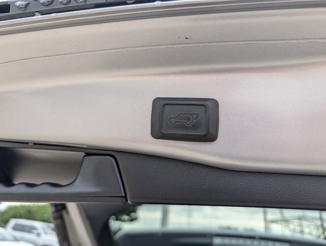Used 2024 Toyota RAV4 XLE w/ Convenience Package FWD image 30