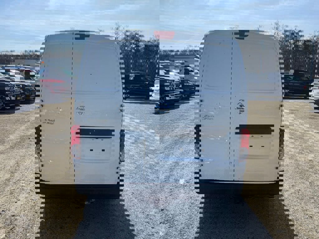 Used 2020 Nissan NV200 S image 4