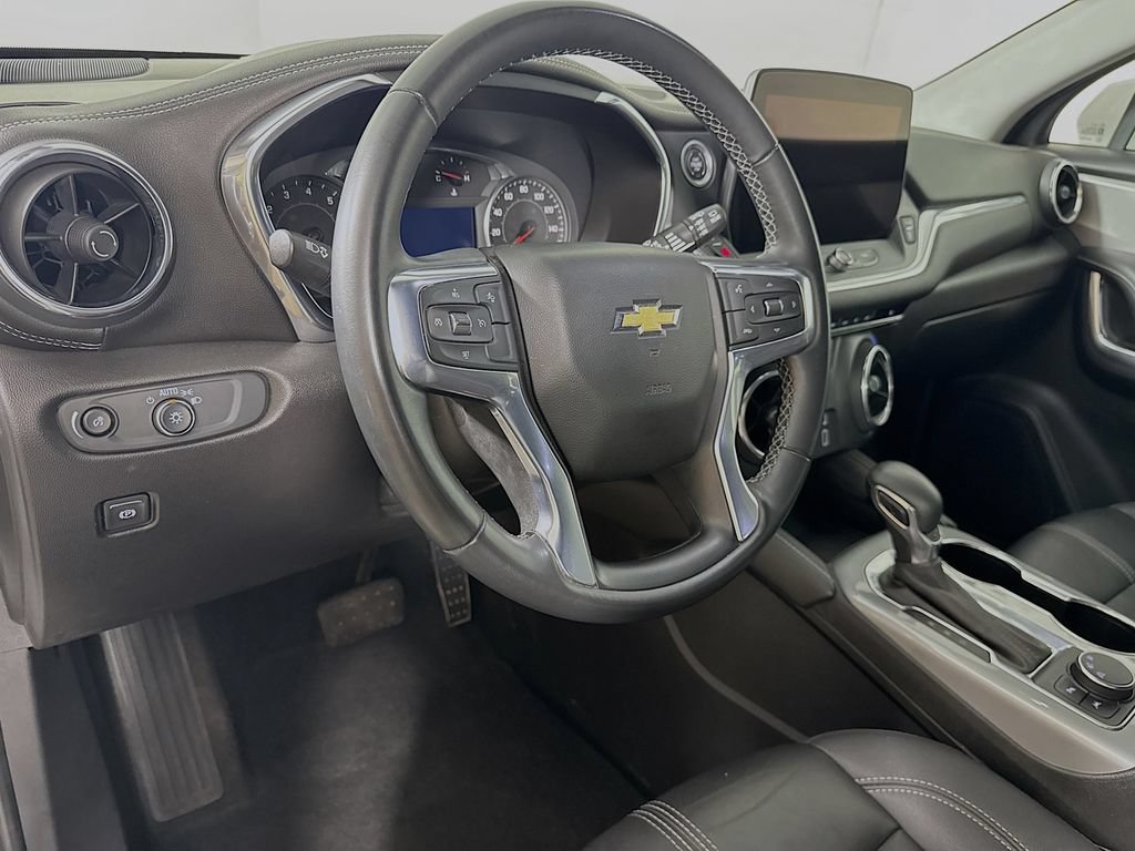Used 2023 Chevrolet Blazer LT FWD image 9