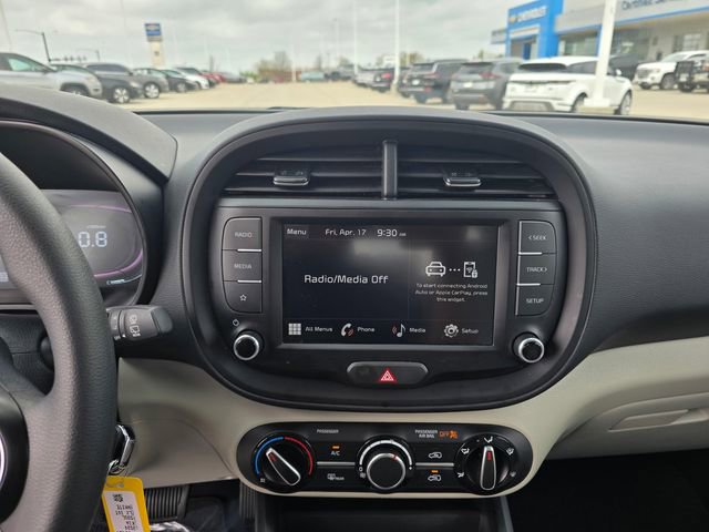 Used 2024 Kia Soul LX FWD image 32