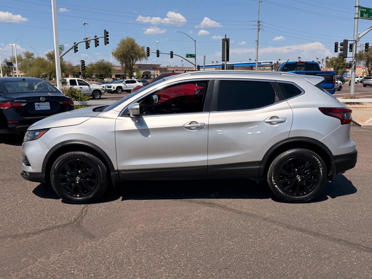 Certified 2022 Nissan Rogue Sport SV FWD image 3