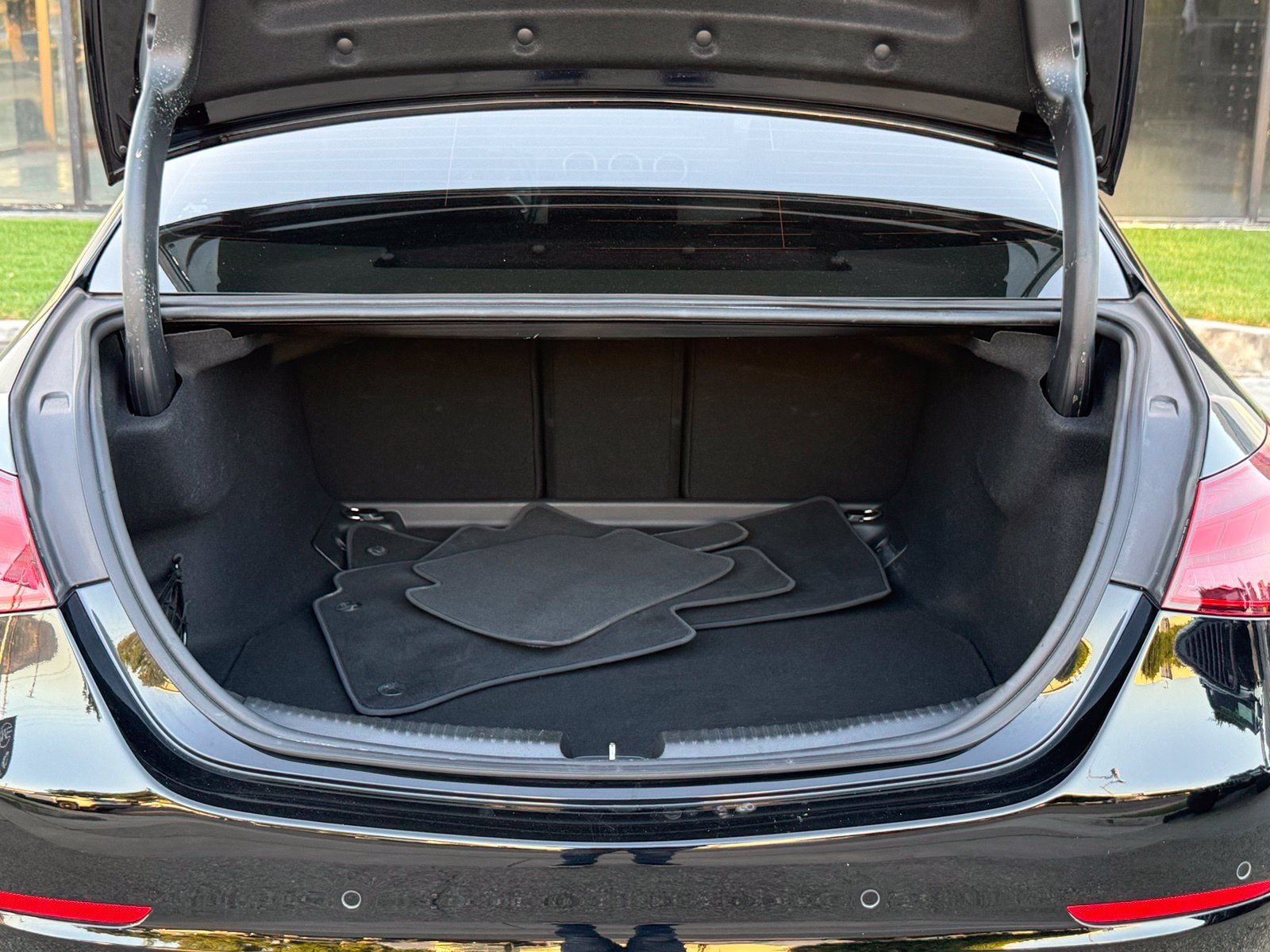 Used 2024 Mercedes-Benz C 300 Sedan image 16