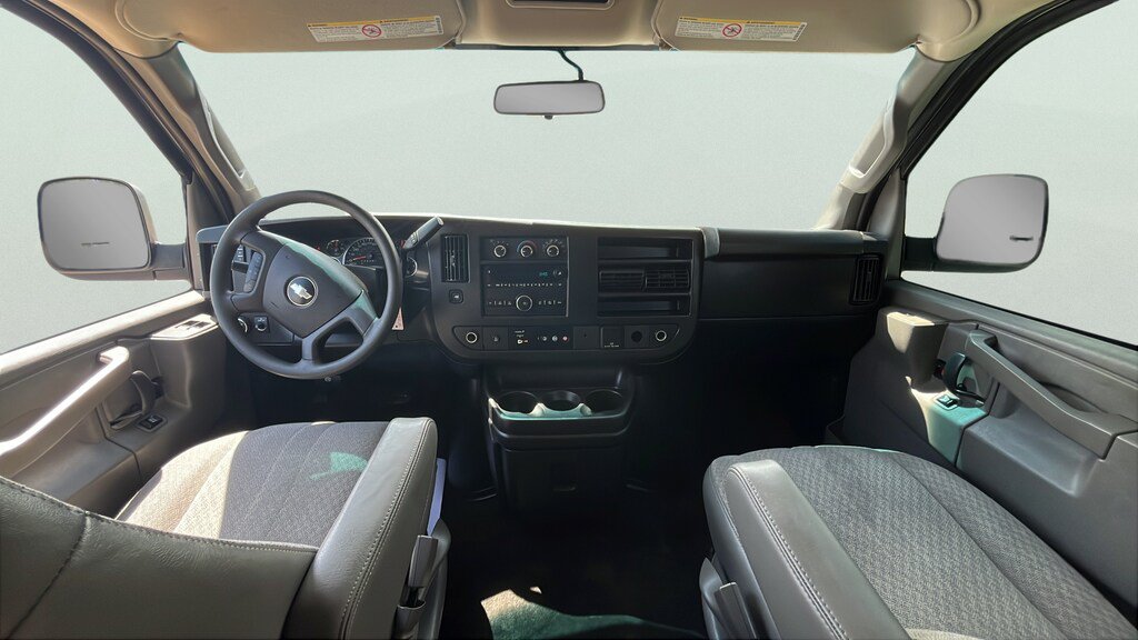 Used 2017 Chevrolet Express 3500 LT w/ LT Preferred Equipment Group RWD image 9