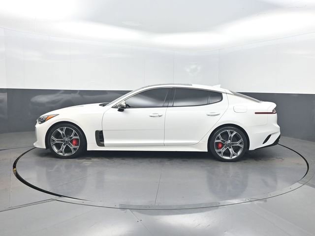 Used 2020 Kia Stinger GT2 image 2