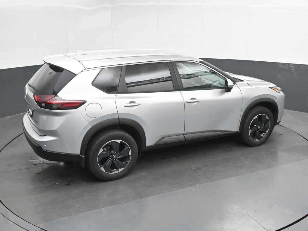 Used 2025 Nissan Rogue SV AWD/4WD image 29