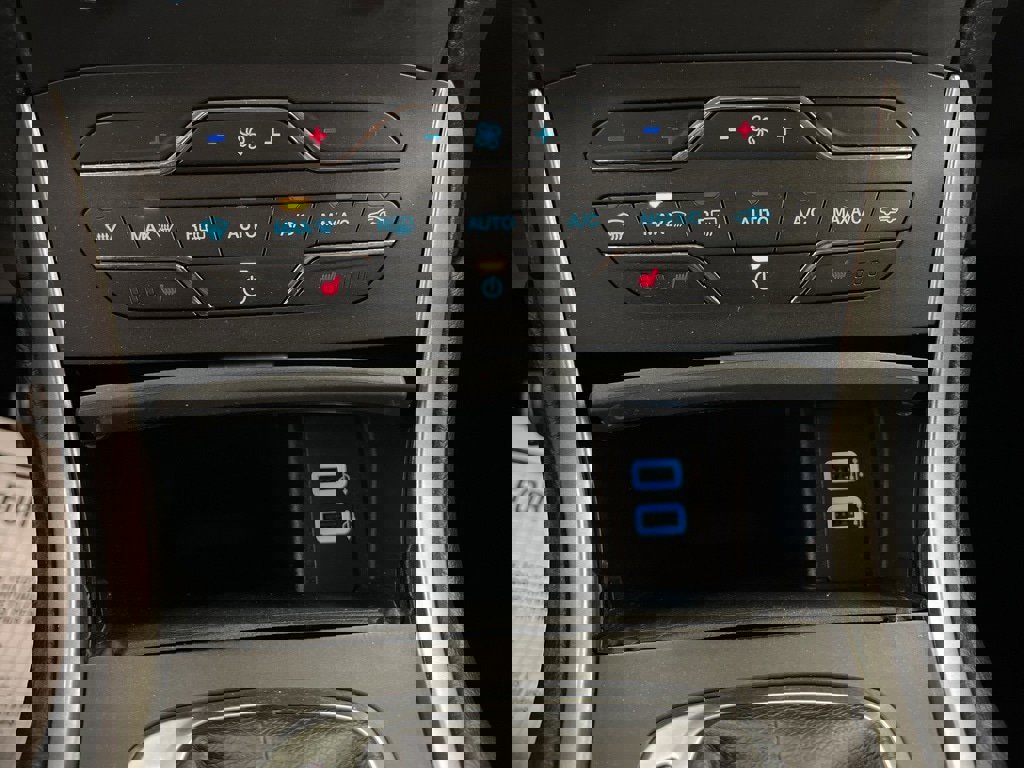 Used 2017 Ford Edge SEL w/ Equipment Group 201A image 27