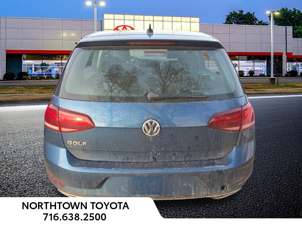 Used 2020 Volkswagen Golf 4-Door image 6