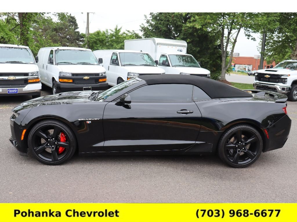 Used 2016 Chevrolet Camaro SS RWD image 4