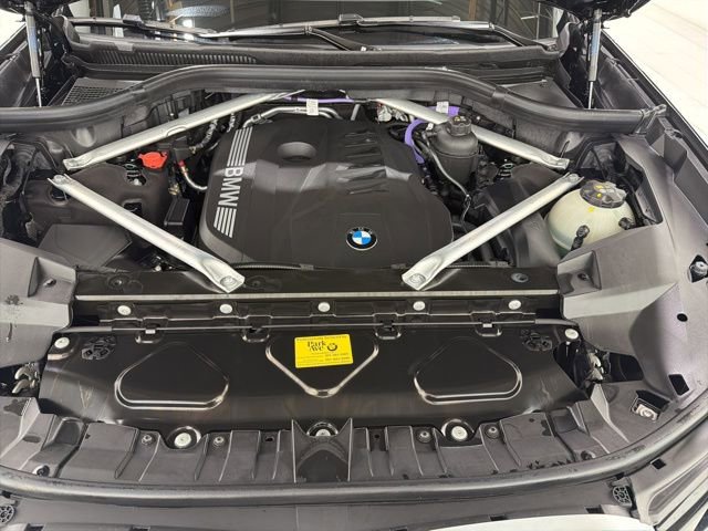 Used 2026 BMW X7 xDrive40i w/ Premium Package image 47
