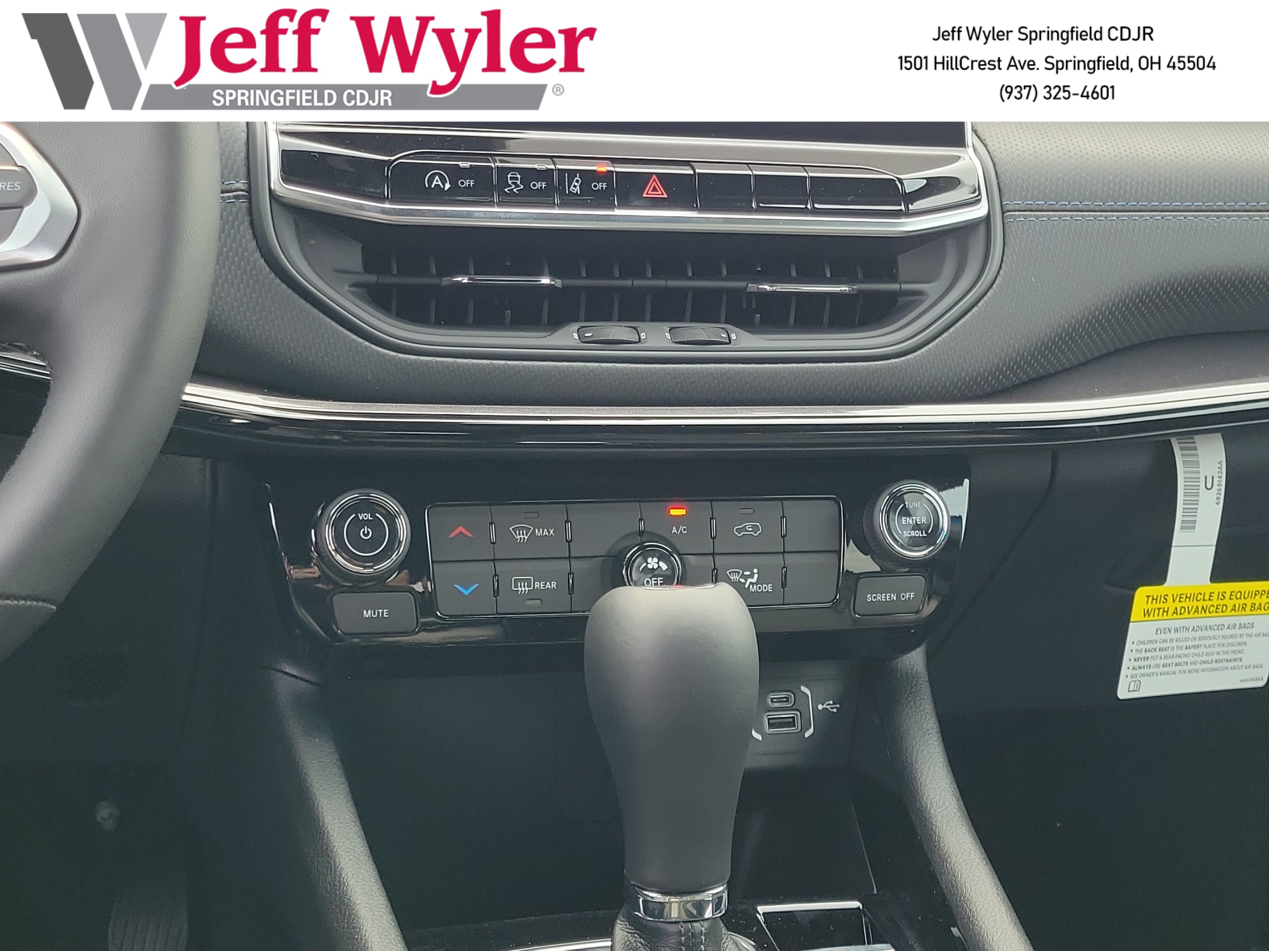 New 2026 Jeep Compass Latitude AWD/4WD image 12