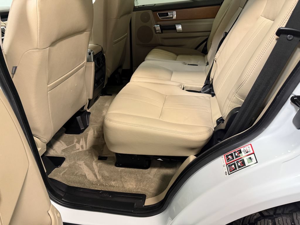 Used 2016 Land Rover LR4 HSE AWD/4WD image 47