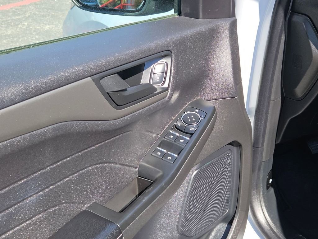 Used 2025 Ford Escape Active AWD/4WD image 15