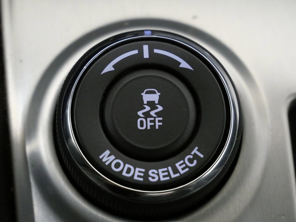 Used 2016 Chevrolet Corvette Stingray Convertible image 23